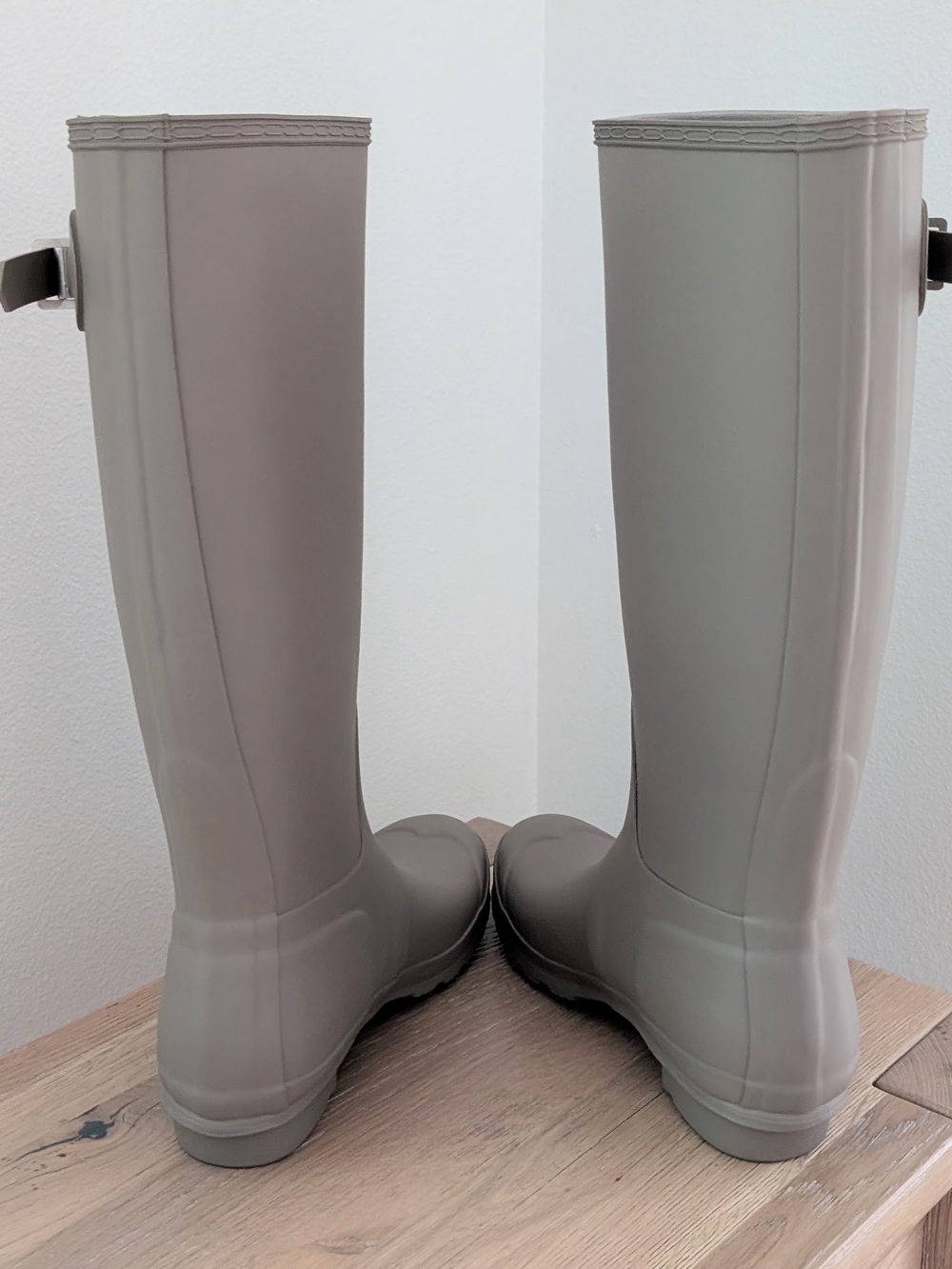 NWT Hunter Original Matte Knee-High Waterproof Rain Boots in Natural Taupe - 9 - Picture 9 of 16